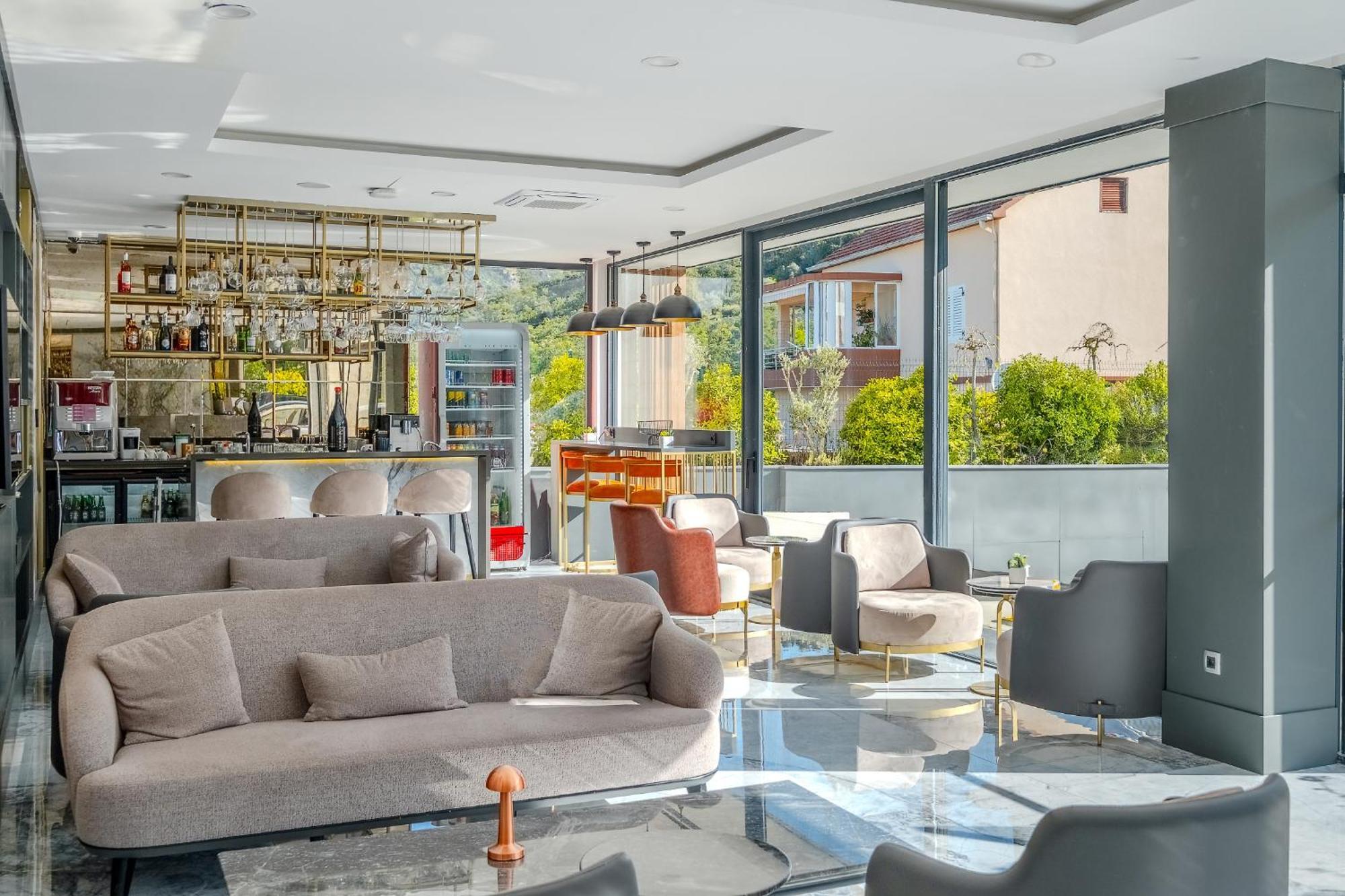 Montenegro 5* Kavac