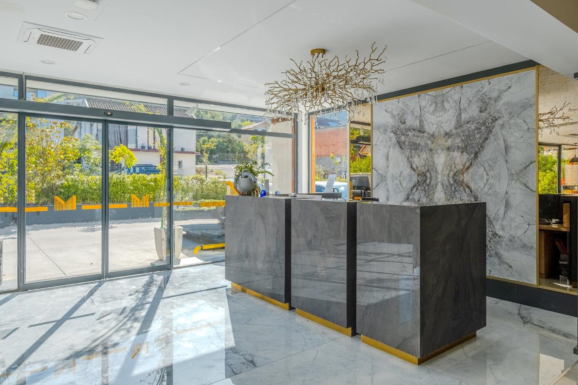 Montenegro 5* Kavac